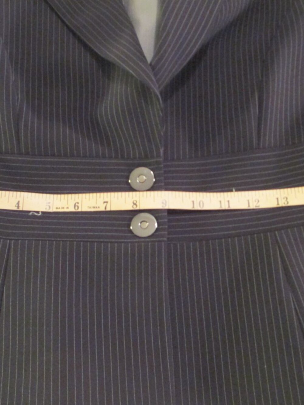 TAHARI Pinstripe Pant Suit Cinched Waist Blazer and Trouser Size 4 - Picture 9 of 15